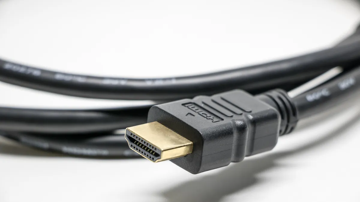 HDMI-kabel som kobler IPTV-boksen til TV-en